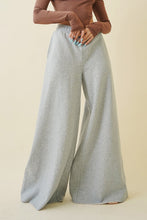 Load image into Gallery viewer, Wide Leg Sweatpants (Heather Gray)