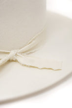 Load image into Gallery viewer, Peyton Panama Hat
