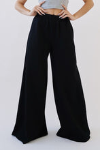 Load image into Gallery viewer, Wide Leg Sweatpants (Black)
