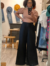 Load image into Gallery viewer, Wide Leg Sweatpants (Black)
