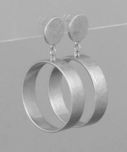 Load image into Gallery viewer, Flat Circle Dangle Earrings
