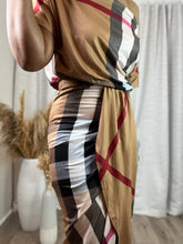 Load image into Gallery viewer, Print Off-Shoulder Ruched Dress
